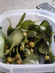 Lunch: spinach salad with green garbanzos and balsamic. 